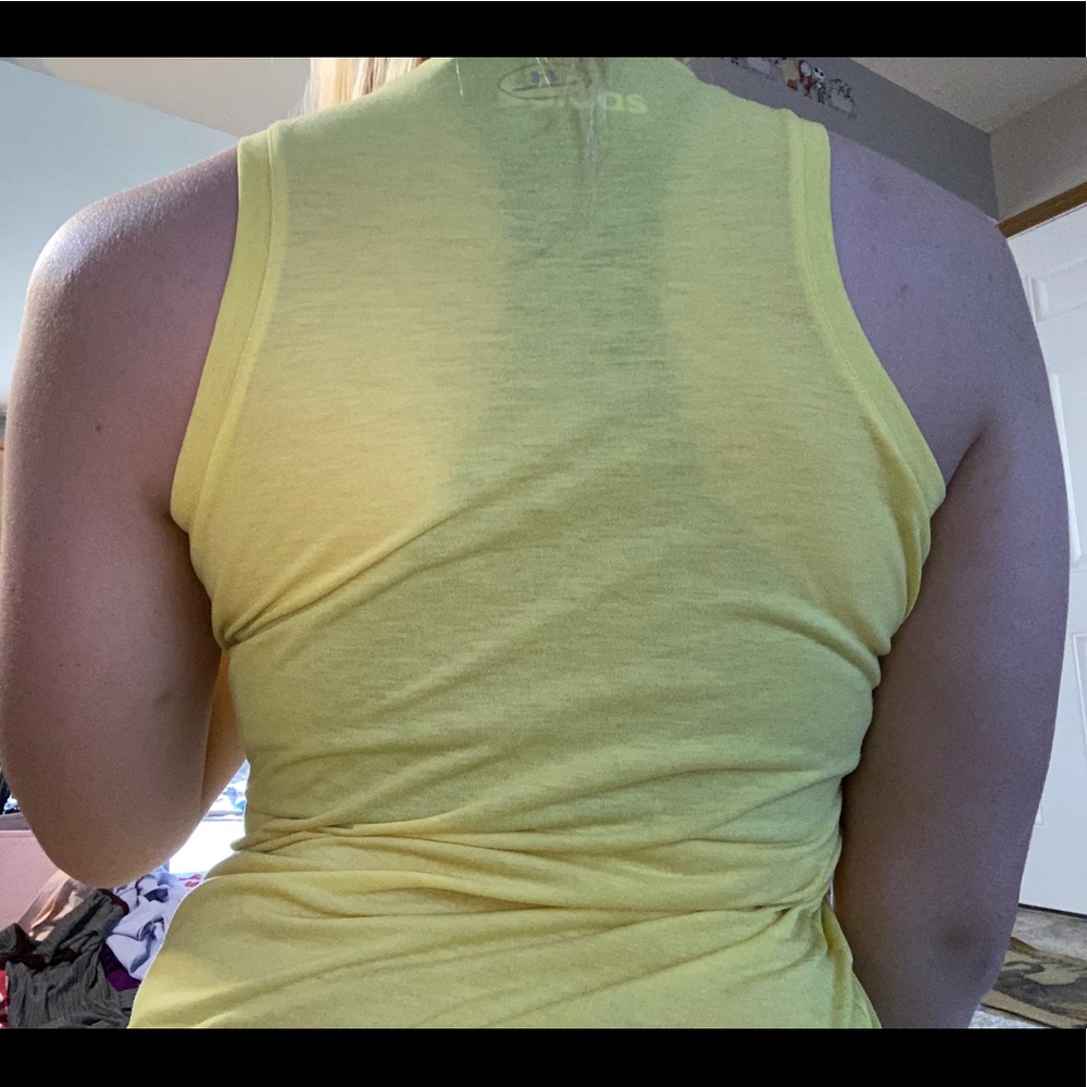 Bright yellow tank - Picture 2 of 2